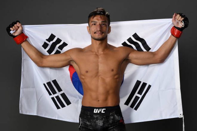 강경호 2019년 8월 UFC 241 기념 촬영. 사진=TKO