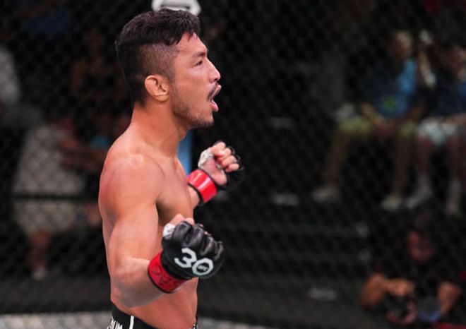 강경호가 2023년 6월 UFC 8승을 달성한 후 기뻐하고 있다. 사진=TKO