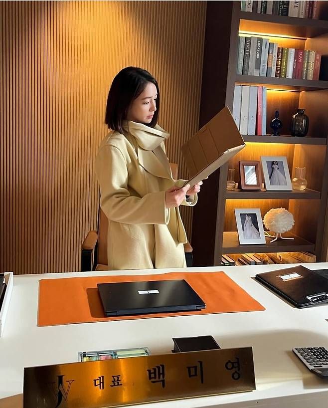 이민정의 일상 사진은 팬들로부터 큰 호응을 얻고 있다.사진=이민정 SNS