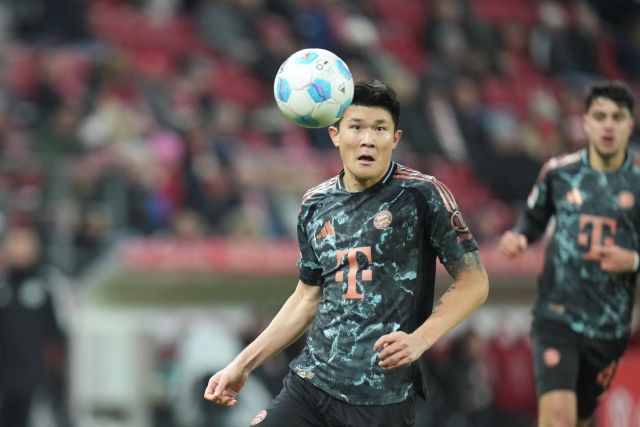 황인범(28·페예노르트)과 김민재(28·바이에른 뮌헨)의 유럽축구연맹(UEFA) 챔피언스리그(UCL) 맞대결이 성사되지 않을 것으로 보인다. 황인범이 부상 복귀전을 치르기엔 몸 상태가 완벽하지 않은 까닭이다. 사진=AP=연합뉴스 제공