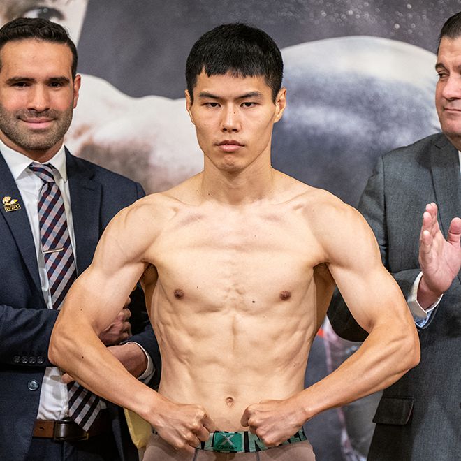 김예준이 1월23일 프로복싱 슈퍼밴텀급 통합타이틀매치 공식 계체를 통과하고 있다. 사진=AFP=연합뉴스 제공