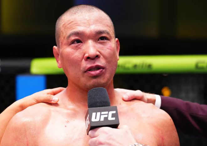박준용이 2024년 10월 UFC on ESPN+ 102 무관중 미들급 경기 승리 소감을 말하고 있다. 사진=TKO