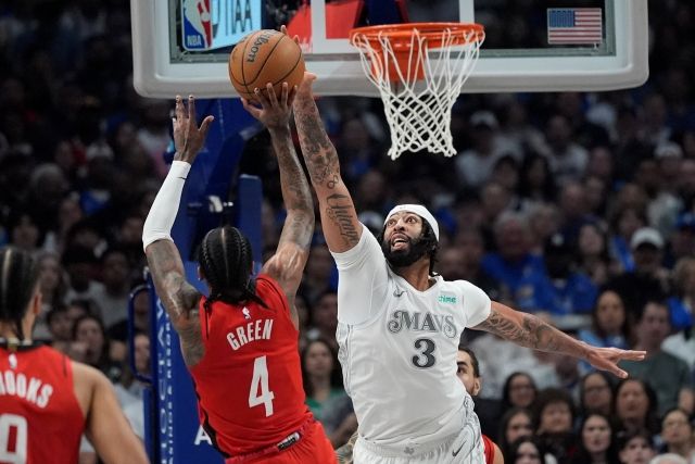 ‘스포츠 일러스트레이티드’는 “현실적으로 데이비스가 65~70경기를 소화, 어빙이 2025-26시즌 후반부에 정상 컨디션을 되찾는다고 해도 댈러스가 우승 경쟁을 할 가능성은 매우 희박해 보인다”고 바라봤다. 사진=AP=연합뉴스 제공