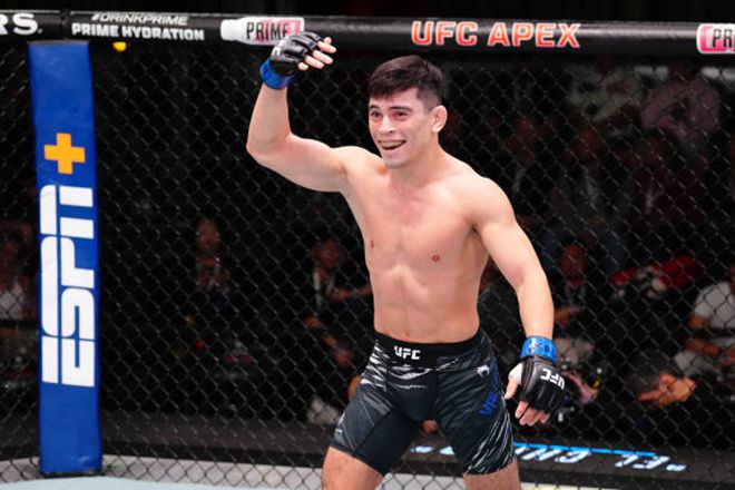 케빈 바셰호스가 2025년 3월 미국 네바다주 엔터프라이즈 UFC on ESPN+ 112 페더급 경기 승리 후 기뻐하고 있다. 사진=TKO