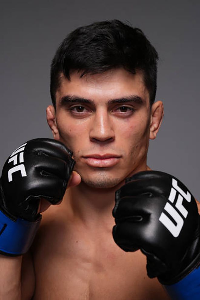 케빈 바셰호스 2025년 3월 미국 네바다주 엔터프라이즈 UFC 데뷔승 기념 촬영. 사진=TKO