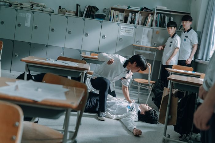 박지훈은 극 중 연시은으로 활약하며 이전 작품과 정반대의 모습을 선보이며 시청자의 이목을 끌었다. 사진=넷플릭스 제공