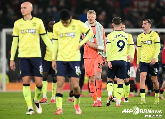 사우스햄튼의 올 시즌 승점은 9점, 앞으로 남은 9경기에서 단 1승만 거둬도 ‘흑역사’는 피할 수 있다. 그러나 쉽지 않다. 29경기 동안 2승, 총 5경기에서만 패하지 않았던 그들에게 있어 승점 3점을 추가한다는 건 매우 어려운 일이다. 사진=AFPBBNews=News1