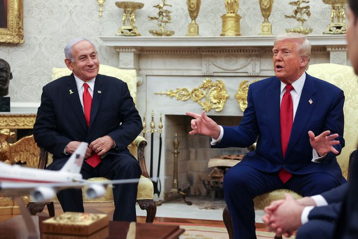 (왼쪽부터) 네타냐후 이스라엘 총리, 도널드 트럼프 미국 대통령. [로이터 = 연합뉴스]