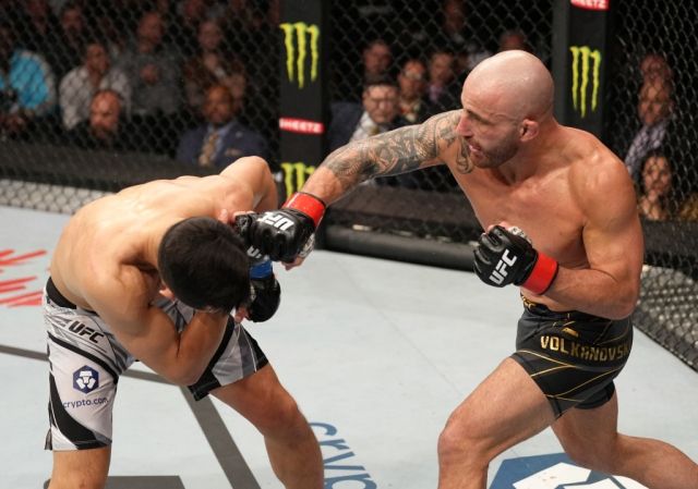 전 UFC 페더급 챔피언 ‘더 그레이트’ 알렉산더 볼카노프스키가 14개월 만에 왕좌 탈환을 노린다. 사진=UFC 제공