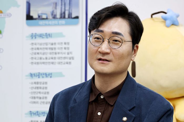 장철민 더불어민주당 의원이 매일경제와 인터뷰하고 있다. [김호영 기자]