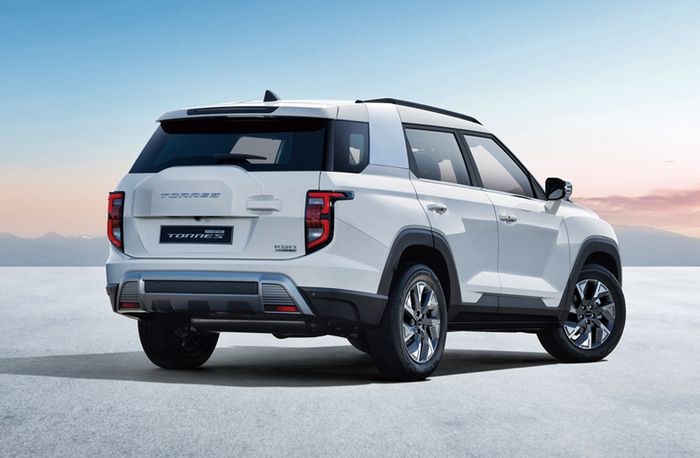 토레스 하이브리드 후면부 [사진출처=KGM]