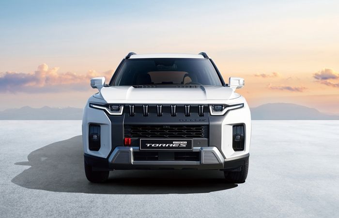 토레스 하이브리드 정면 [사진출처=KGM]