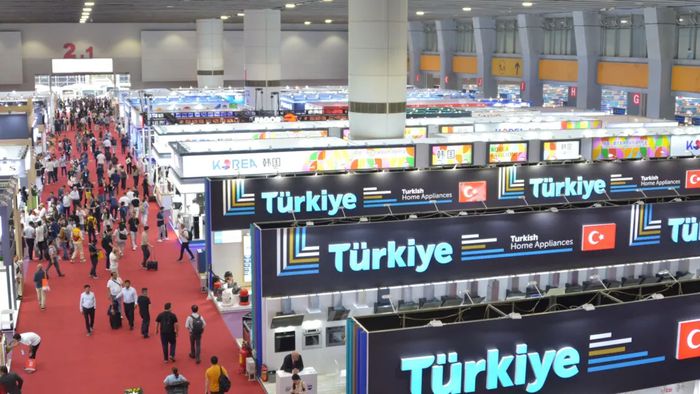 광저우 캔톤페어 현장. [사진 = BBC]