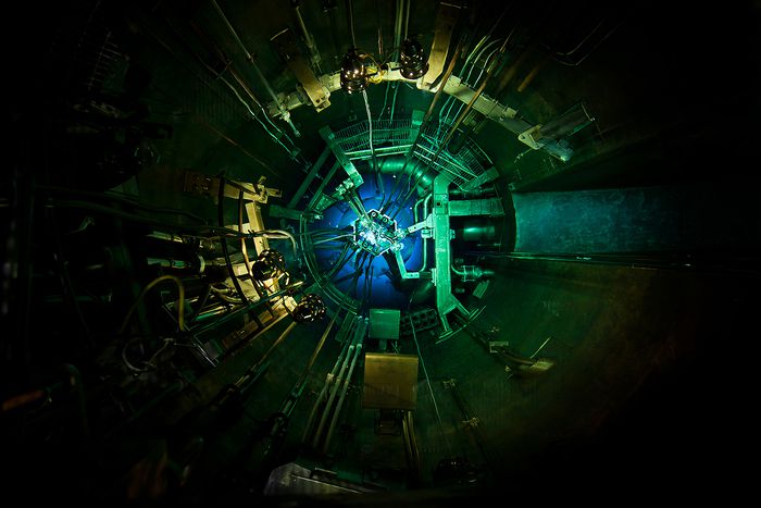 한국원자력연구원이 국내 기술로 개발한 연구용 원자로 ‘하나로’의 내부 모습. 이번에 수출한 차세대 미주리대 연구로와는 세부 사양이 다르다.  [사진=한국원자력연구원]