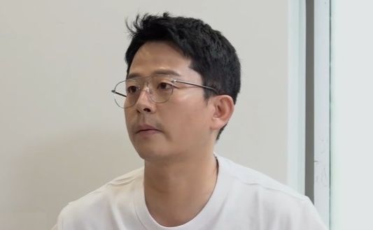 오는 7월 결혼을 앞둔 개그맨 출신 방송인 김준호가 마지막 싱글하우스를 공개해 눈길을 끌었다. [사진출처 = ‘돌싱포맨’ 영상 캡처]
