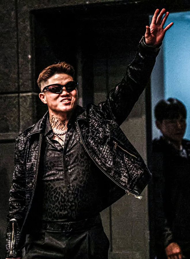 ‘코리안 갱스터’ 박원식이 2025년 4월 서울특별시 롯데시네마 월드타워점 4관 블랙컴뱃 14 미디어데이 도중 입장하고 있다. 사진=이데아 파라곤