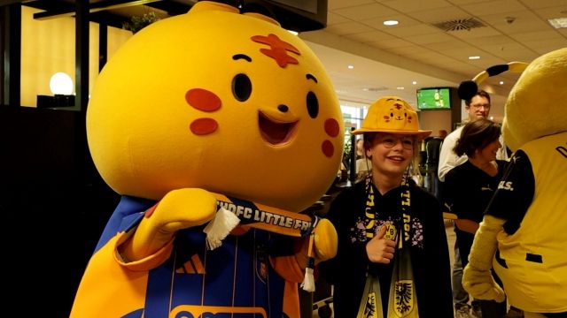 울산의 마스코트 미타는 지난 2021시즌 제5기 신규 마스코트 오디션으로 선정돼 지금까지 왕성한 활동을 이어가고 있다. 카카오 이모티콘 출시, PB(자체 브랜드) 상품으로 국내 팬들에게 다가갈 뿐 아니라 이번 도르트문트와 글로벌 협업을 통해 이름을 더욱 널리 알리는 계기가 됐다. 사진=울산HD 제공