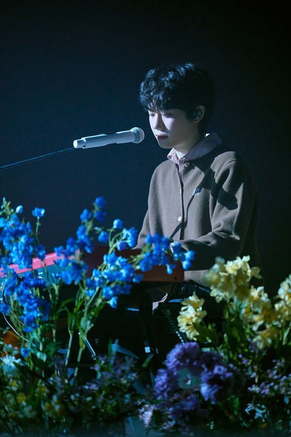 하현상이 단독 팬미팅 ‘어느 날의 현상’을 열고 음악과 진심이 어우러진 특별한 이틀을 완성했다.