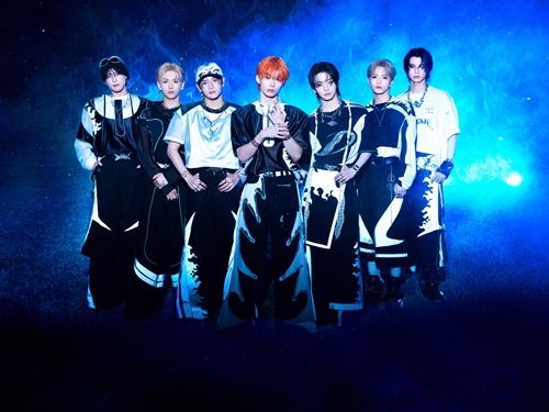 aoen(아오엔)이 데뷔 싱글 ‘The Blue Sun’의 콘셉트 포토를 공개하며 본격적인 데뷔 카운트다운에 돌입했다.