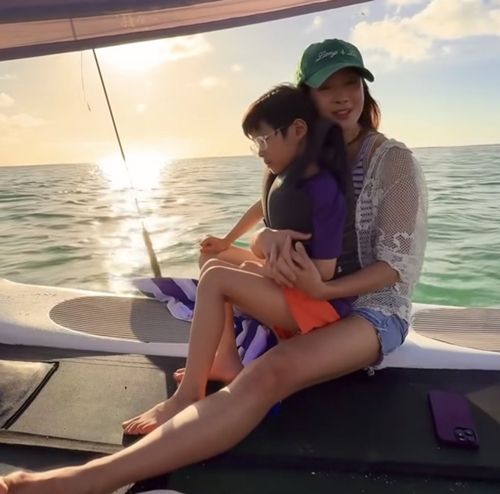 배우 이시영이 이혼 후 아들과 함께 떠난 사이판 여행에서 여전히 눈부신 엄마의 시간을 기록했다. 사진=이시영 SNS