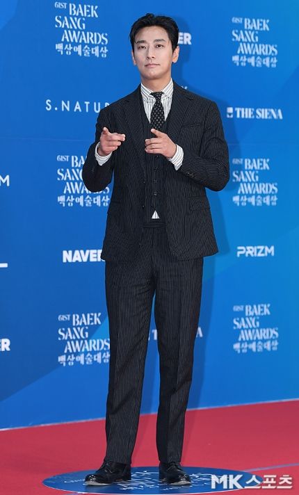 화려한 남배우들의 레드카펫 무대가 다시 한 번 대중의 마음을 뒤흔들었다. 사진=천정환 기자