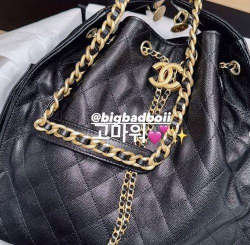 가수 현아와 용준형 부부가 ‘선물로 주고받는 감성’으로 SNS를 달궜다. 사진=현아 SNS