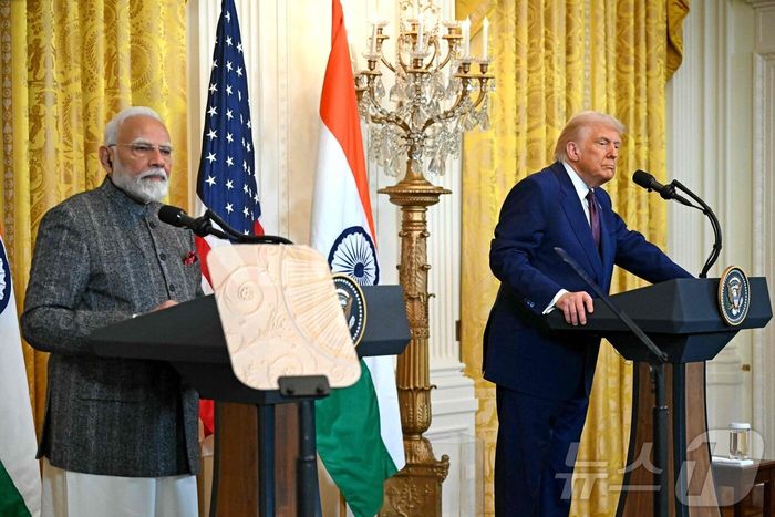 도널드 트럼프 미국 대통령이 지난 2월 워싱턴 백악관에서 나렌드라 모디 인도 총리와 회담을 마친 뒤 기자회견을 하고 있다. [AFP=뉴스1]