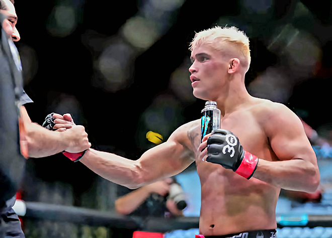 2023년 6월 미국 네바다주 엔터프라이즈 UFC on ESPN 46 밴텀급 시합 승리 후 다니에우 구스타부 곤자가 산투스. 사진=PXimages/Icon Sportswire=연합뉴스 제공