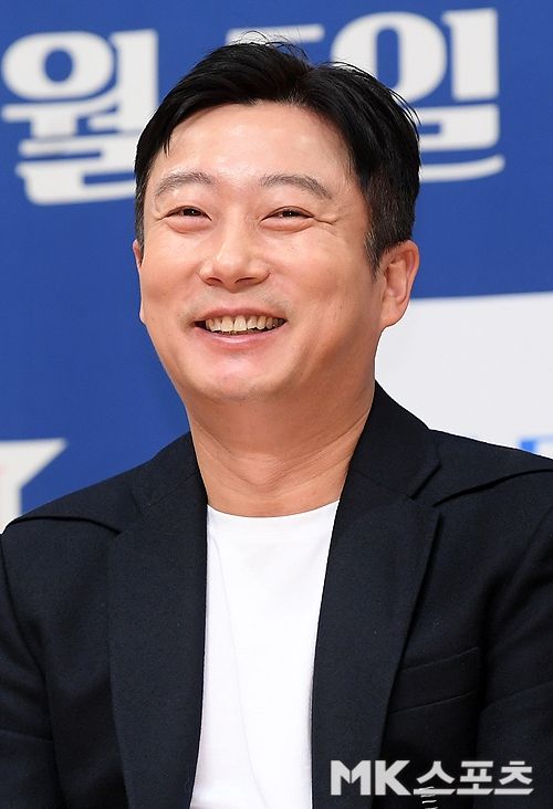 방송인 이수근의 매니저를 사칭하는 불법 사기 행위에 대해 강경대응의 입장을 밝혔다. / 사진 = 천정환 기자