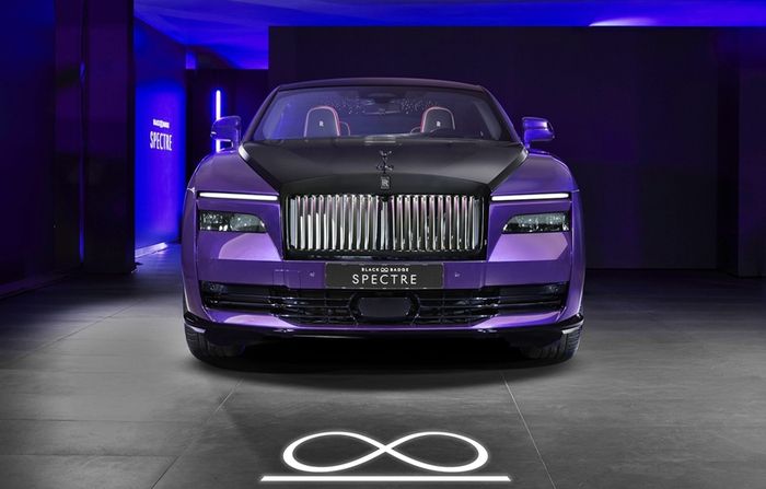 자동차 기술과 미학(美學)의 결정체인 쿠페의 존재감을 귀족스럽게 강화한  블랙배지 스펙터 [사진제공=롤스로이스]