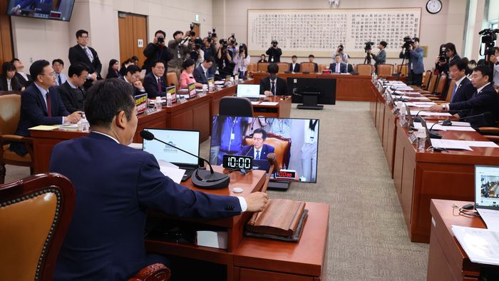 정청래 국회 법사위원장이 14일 서울 여의도 국회에서 열린 법제사법위원회 전체회의를 주재하고 있다. [한주형 기자]