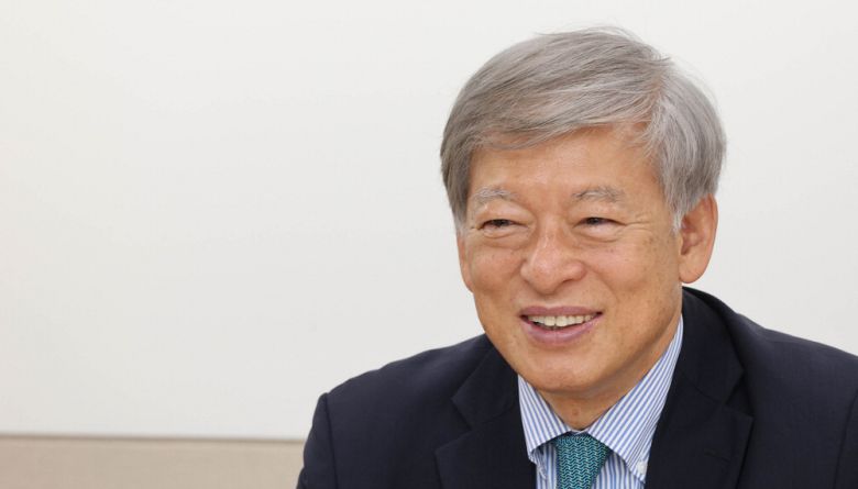 염재호 국가인공지능위원회 부위원장이 매일경제와 인터뷰하고 있다.  이충우 기자