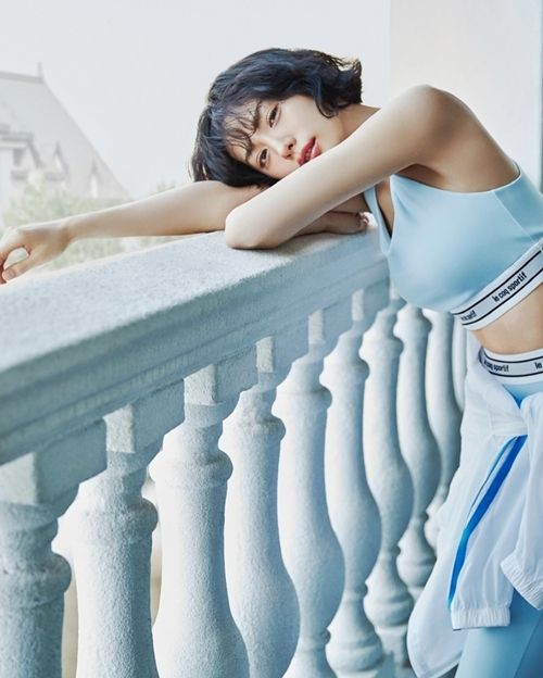 배우 나나가 전신 타투의 흔적 없이 등장하며 다시금 화제를 모았다.  사진=나나 SNS