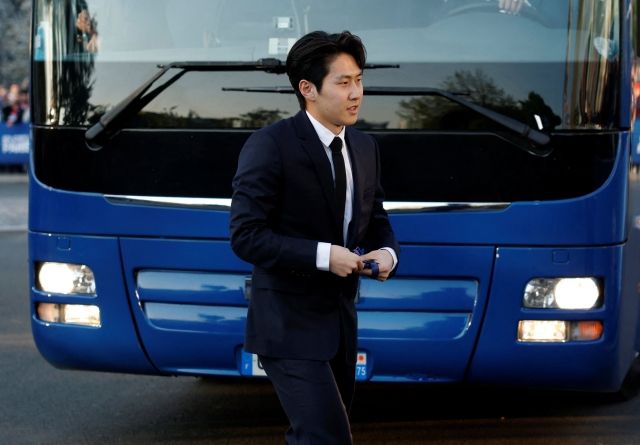 이강인. 현지 언론들은 ‘주전 경쟁에서 밀려난 이강인이 올여름 팀을 떠날 것’이라고 전망한다. 프랑스 매체 ‘스포르트’는 “PSG는 올여름 이적 시장에서 4명 이상을 매각해 1억 유로(한화 약 1천566억)를 확보하려고 한다”며 “이강인이 매각할 4명 중 1명”이라고 전했다. 사진=REUTERS=연합뉴스 제공