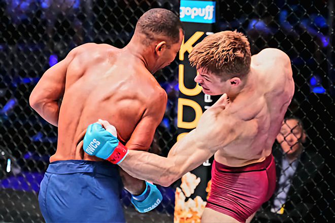 윌 커리가 2024년 9월 UFC 데이나 화이트 회장 겸 CEO 주최 선발대회 Contender Series 시즌8 4주차 미들급 경기에서 공격하고 있다. 사진=TKO