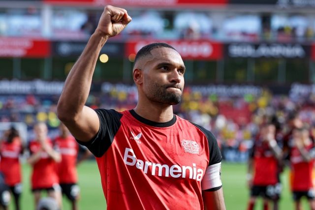 타는 195cm의 강력한 피지컬을 지닌 괴력의 수비수로 제공권에 능하고 일대일 수비가 좋다. 그는 레버쿠젠에서 빠른 속도로 주전 수비수가 됐고 2023-24시즌에는 분데스리가 무패 우승을 이끌었다. 사진=EPA=연합뉴스