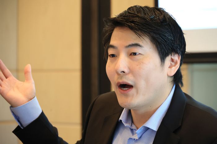 제이슨 권 오픈AI 최고전략책임자(CSO)가 26일 서울 시내 한 호텔에서 열린 미디어 라운드테이블 행사에서 발언하고 있다. [사진 = 연합뉴스]