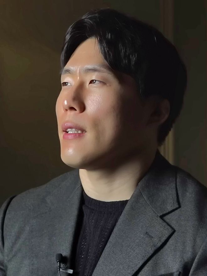 기원빈이 2025년 4월 인천광역시 파라다이스시티 호텔 에메랄드룸 라이진 기자회견장에서 개별 인터뷰를 하고 있다. 사진=RIZIN FF