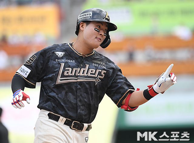 SSG 고명준은 28일 인천 NC전에서 화끈한 장타력을 뽐냈다. 사진=천정환 기자