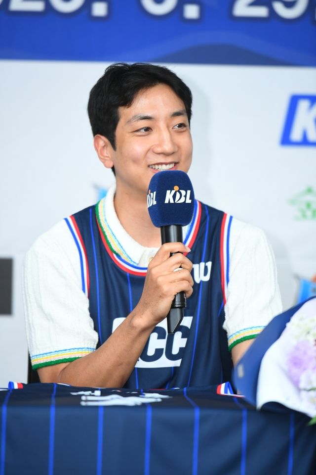 허훈은 29일 KBL 센터에서 열린 부산 KCC 입단 기자회견에서 이적 소감을 밝혔다. 사진=KBL 제공