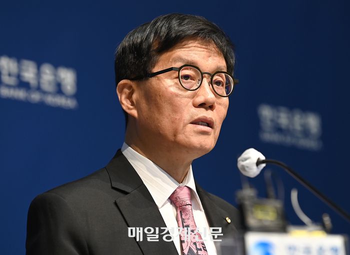 이창용 한국은행 총재가 29일 서울 중구 한국은행에서 열린 금통위 금리 결정에 대한 기자간담회에서 발언하고 있다. 2025.05.29 사진공동취재단