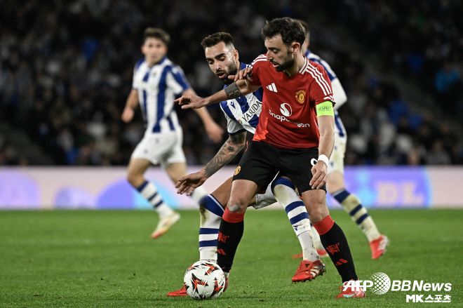 맨체스터 유나이티드 주장 브루노 페르난데스(사진 오른쪽). 사진=AFPBBNews=News1