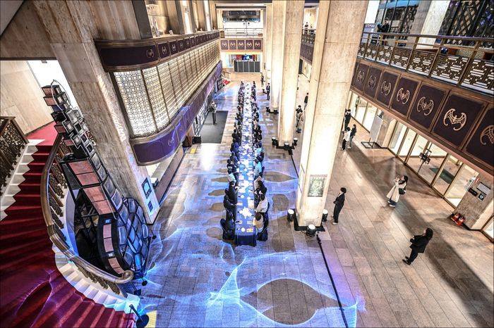 지난달 17일 서울 세종문회회관 로비에서 최현석 셰프의 파인 다이닝을 제공한 세종 인스피레이션-헤리티지 만찬. 만찬 다음날 서울시국악관현악단 창단 60주년 공연과 연계한 특별 이벤트로, 식사와 공연을 포함한 20만원짜리 티켓 50장이 완판됐다. [사진 = 세종문화회관]