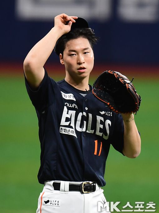 부진 탈출을 위해 발버둥을 쳤던 엄상백. 사진=김재현 기자