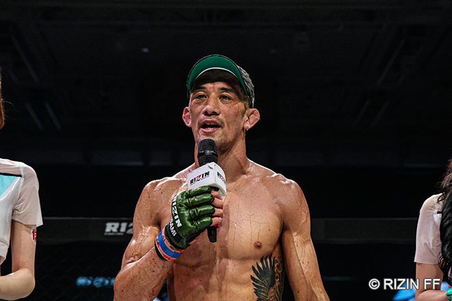 제10대 슈토 밴텀급 챔피언 사토 쇼코가 2025년 5월 인천광역시 파라다이스시티 라이진 월드시리즈 코리아 제10경기 코-메인이벤트에서 종합격투기 메이저대회 9승째를 거둔 소감을 말하고 있다. 사진=RIZIN FF