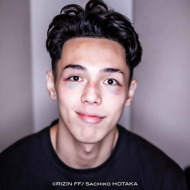 제4대 Rise 67.5㎏ 챔피언 우사미 히데 메이슨이 2025년 5월 인천광역시 파라다이스시티 라이진 월드시리즈 코리아 킥복싱 경기 무승부 후 촬영에 응하고 있다. 사진=RIZIN FF