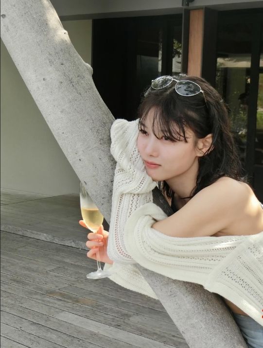 김유정은 베트남 나트랑에서 촬영한 여러 장의 사진을 SNS에 공개했다.사진=김유정 SNS