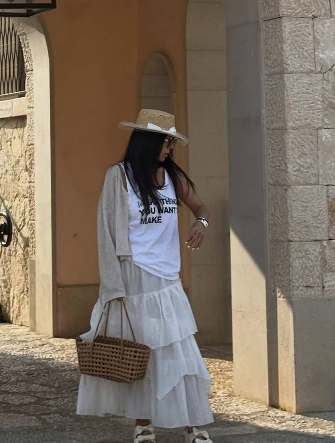 황신혜가 사진을 통해 근황을 알렸다.사진=황신혜 SNS