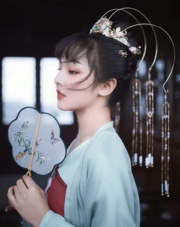 다리바 닮은 꼴로 유명해진 부자이나푸가 저격수로 성장해 화제다. [사진출처 = SCMP]