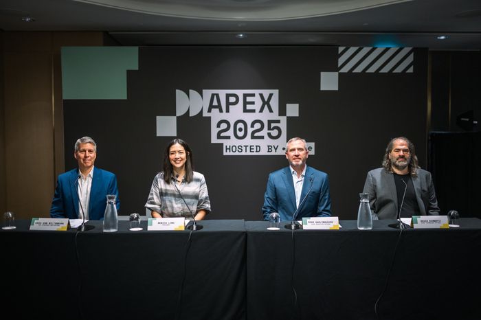 간담회에 참석한 리플 경영진. 왼쪽부터 에릭 반 밀텐버그 리플 전략 이니셔티브 부사장, 모니카 롱 리플 사장, 브래드 갈링하우스 리플 CEO, 데이비드 슈워츠 리플 CTO [사진제공 = 리플]